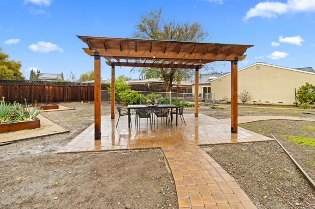 450 Stratford Park Court, San Jose, CA 95136