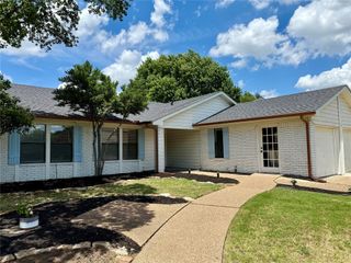 6705 Parkwood Drive, North Richland Hills, TX 76182