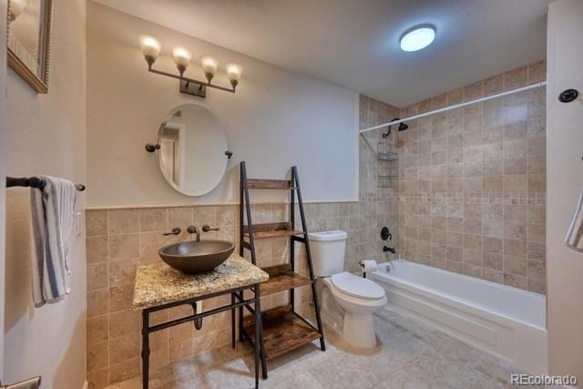 209 Wright Street 302, Lakewood, CO 80228