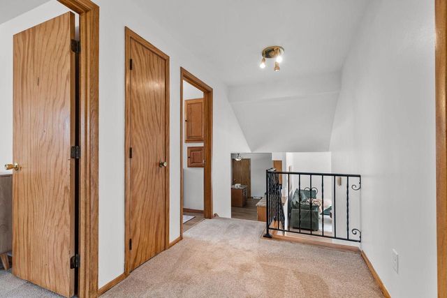 1764 Oakridge COURT, Menasha, WI 54952