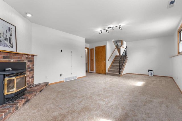 1764 Oakridge COURT, Menasha, WI 54952