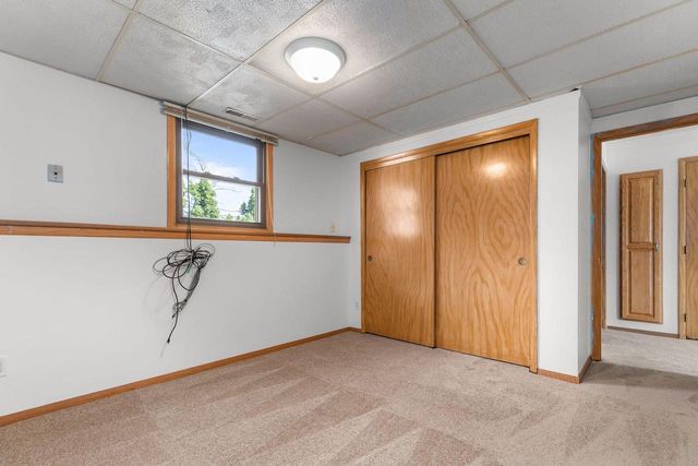 1764 Oakridge COURT, Menasha, WI 54952