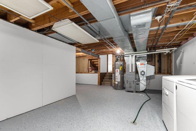 1764 Oakridge COURT, Menasha, WI 54952