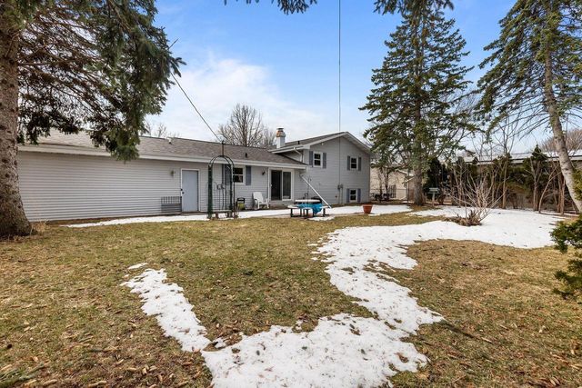 1764 Oakridge COURT, Menasha, WI 54952