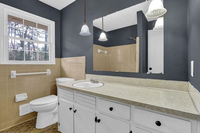 886 Oakhill Court, Stone Mountain, GA 30087