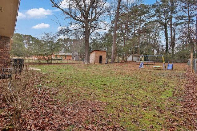 886 Oakhill Court, Stone Mountain, GA 30087