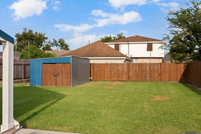 315 Giuffrias Ave, Metairie, LA 70001