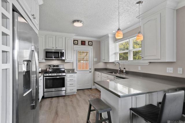 315 Giuffrias Ave, Metairie, LA 70001