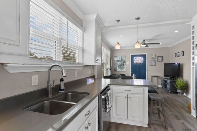 315 Giuffrias Ave, Metairie, LA 70001