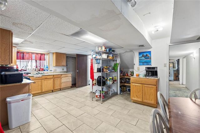 622 W Nickell Avenue, Independence, MO 64050