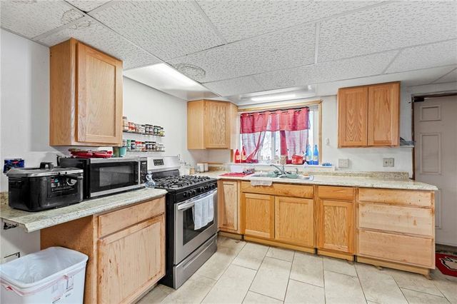 622 W Nickell Avenue, Independence, MO 64050