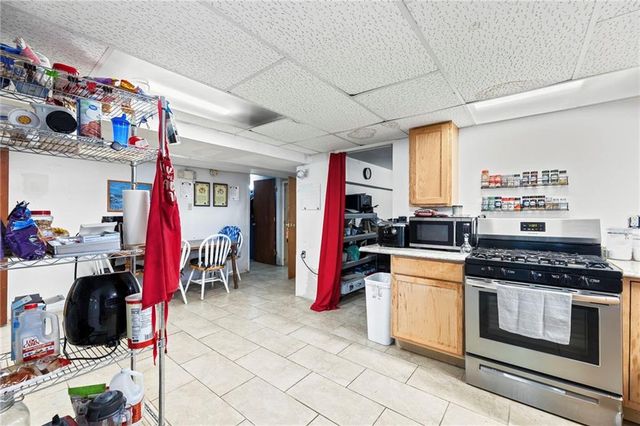 622 W Nickell Avenue, Independence, MO 64050