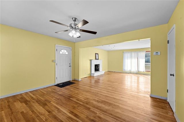 622 W Nickell Avenue, Independence, MO 64050