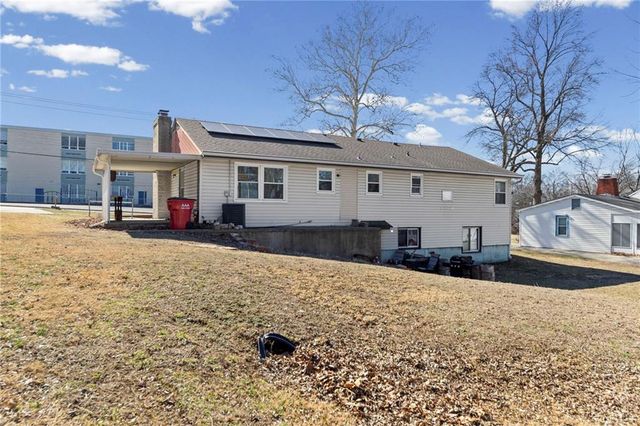 622 W Nickell Avenue, Independence, MO 64050