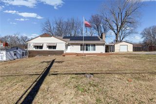 622 W Nickell Avenue, Independence, MO 64050
