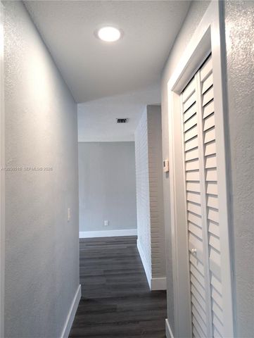 2721 NW 25th Street, Fort Lauderdale, FL 33311
