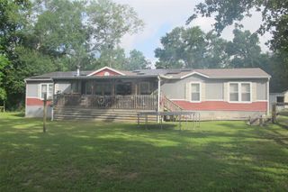 42 Landis Lake Road, Huntsville, TX 77320