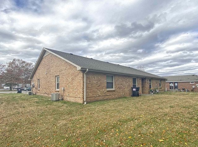 807 Golfview Pl Apt C, Clarksville, TN 37043