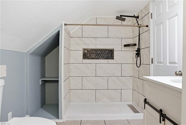 41 Harpersville RD, Newport News, VA 23601