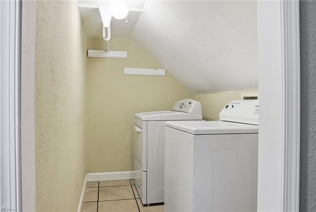 41 Harpersville RD, Newport News, VA 23601