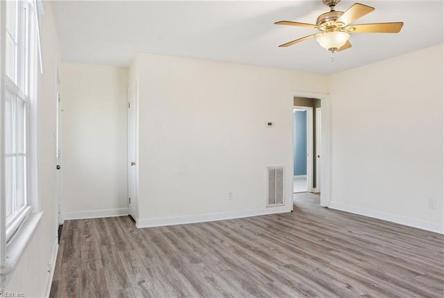 41 Harpersville RD, Newport News, VA 23601