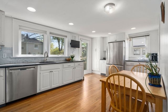 66 Randlett Park, Newton, MA 02465