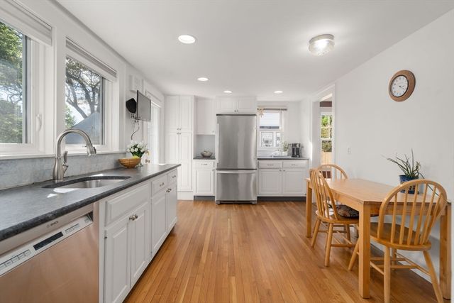 66 Randlett Park, Newton, MA 02465