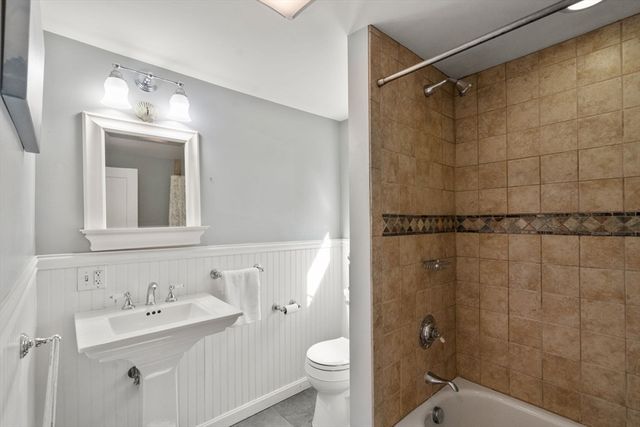 66 Randlett Park, Newton, MA 02465