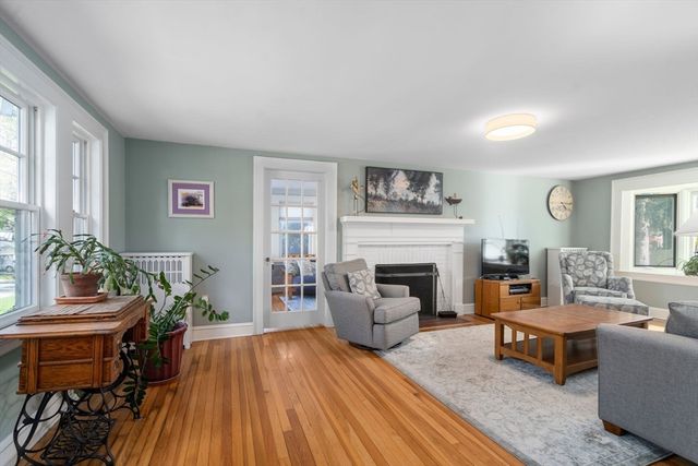 66 Randlett Park, Newton, MA 02465