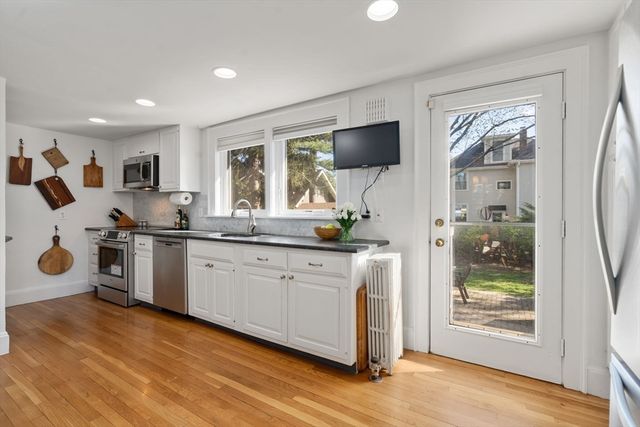 66 Randlett Park, Newton, MA 02465