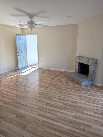 3220 69th Street F4, Galveston, TX 77551