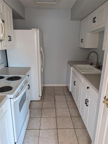 3220 69th Street F4, Galveston, TX 77551