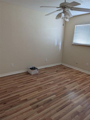 3220 69th Street F4, Galveston, TX 77551