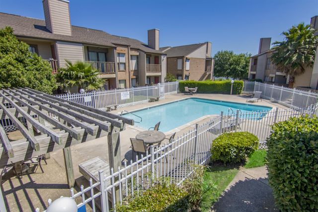 3220 69th Street F4, Galveston, TX 77551