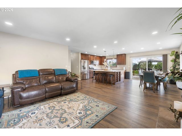 22985 Se NAOMI Ct, Damascus, OR 97089