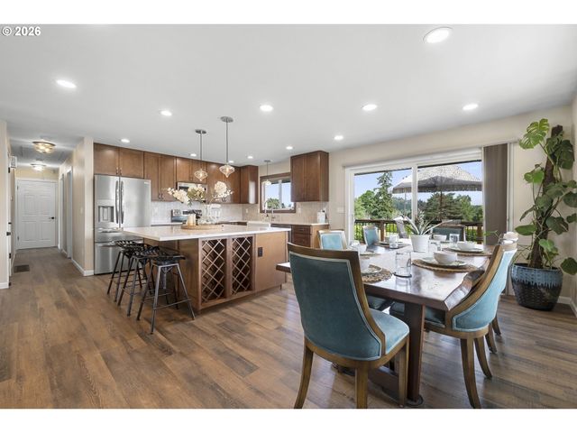 22985 Se NAOMI Ct, Damascus, OR 97089
