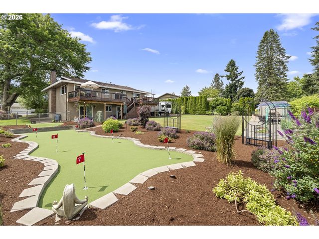 22985 Se NAOMI Ct, Damascus, OR 97089