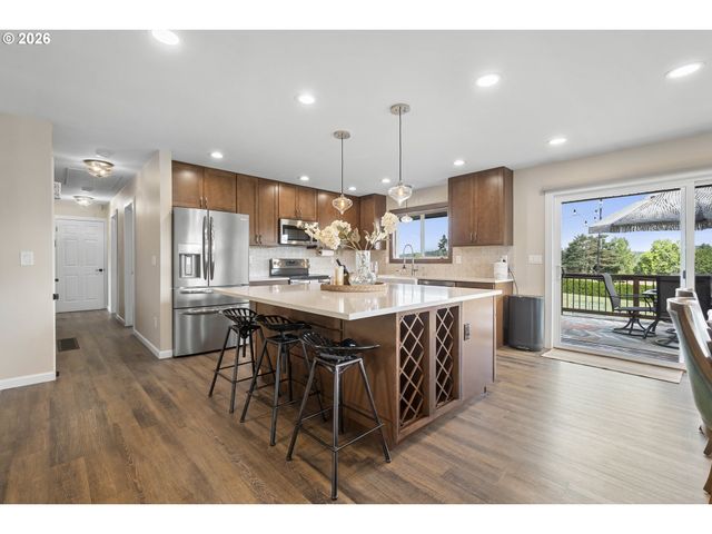 22985 Se NAOMI Ct, Damascus, OR 97089