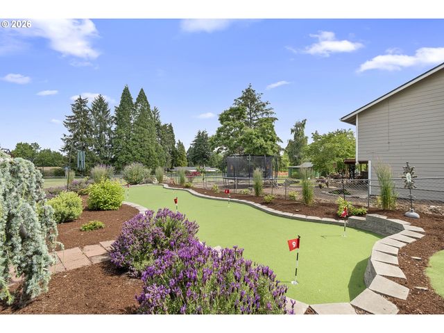 22985 Se NAOMI Ct, Damascus, OR 97089
