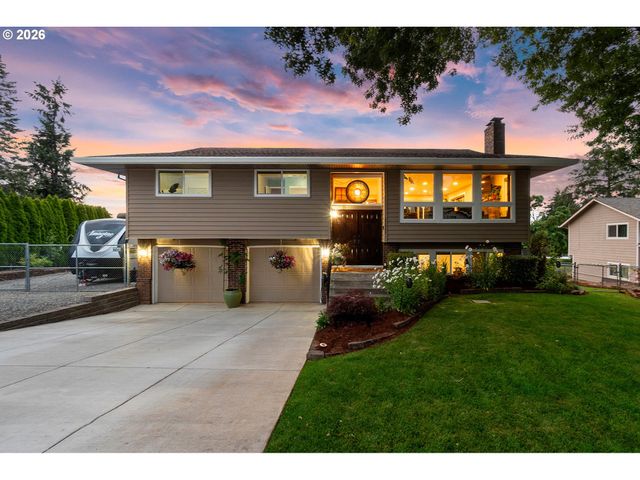 22985 Se NAOMI Ct, Damascus, OR 97089