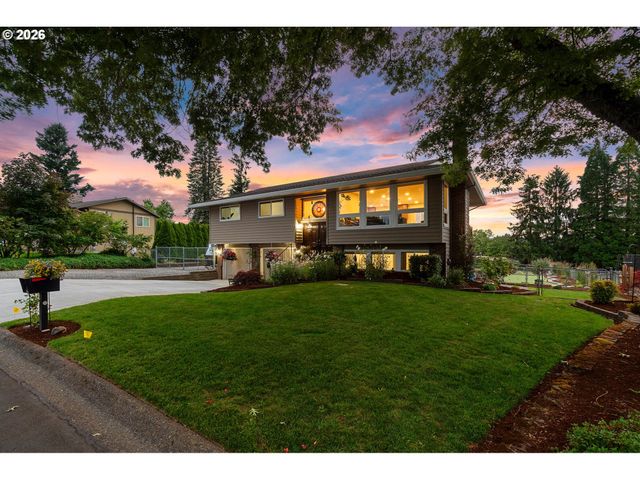 22985 Se NAOMI Ct, Damascus, OR 97089