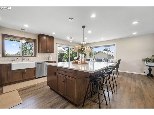 22985 Se NAOMI Ct, Damascus, OR 97089