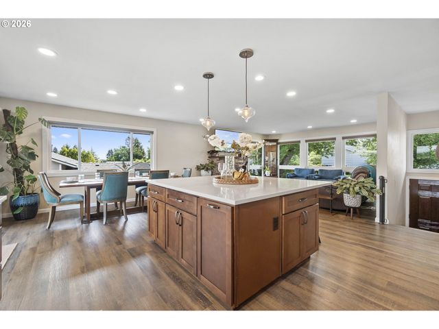 22985 Se NAOMI Ct, Damascus, OR 97089