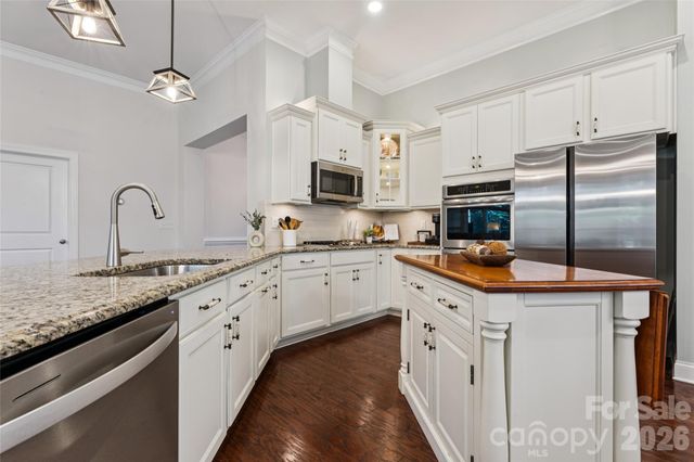 123 Tomahawk Drive, Mooresville, NC 28117