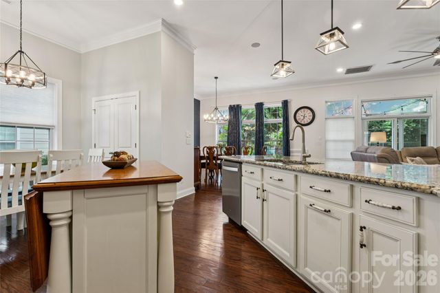 123 Tomahawk Drive, Mooresville, NC 28117