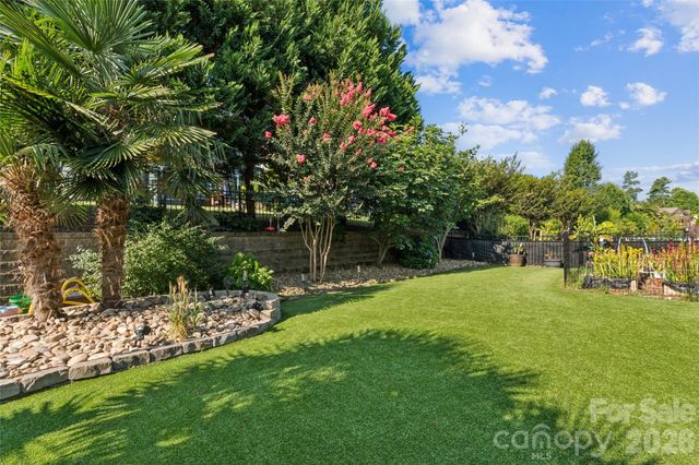 123 Tomahawk Drive, Mooresville, NC 28117