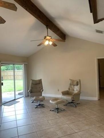9715 Santa Monica Boulevard, Houston, TX 77089