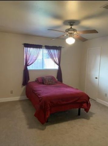 9715 Santa Monica Boulevard, Houston, TX 77089