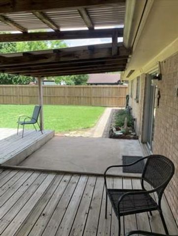 9715 Santa Monica Boulevard, Houston, TX 77089