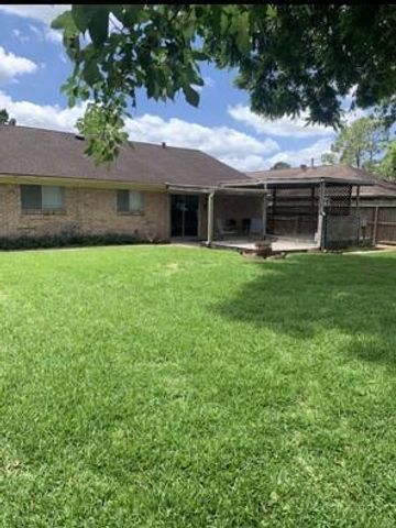 9715 Santa Monica Boulevard, Houston, TX 77089